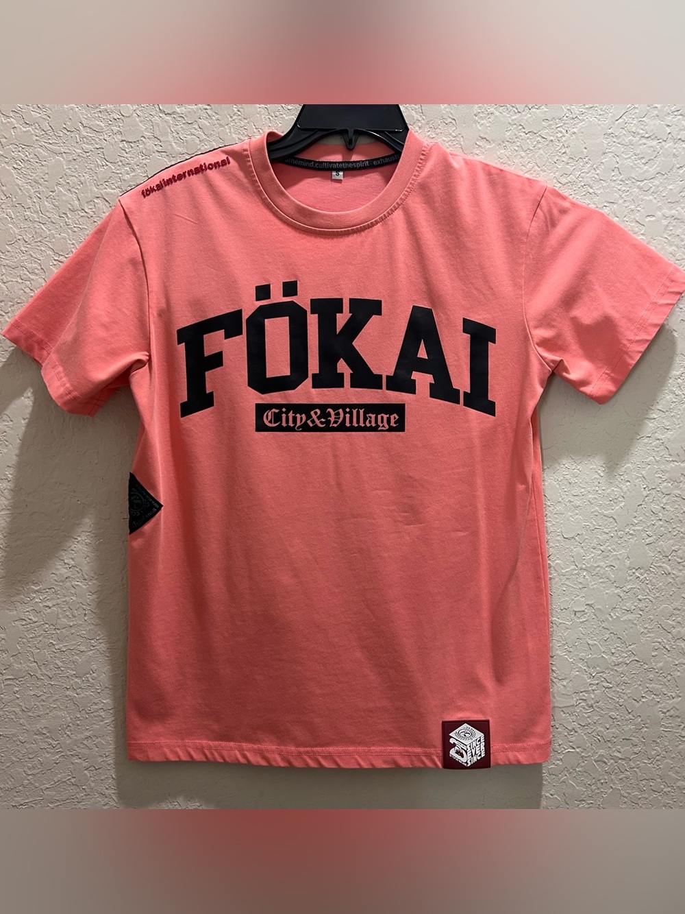 Fokai Shirt Adult-Small Hafa-Adai Authentic-City & Village In Salmon Pink